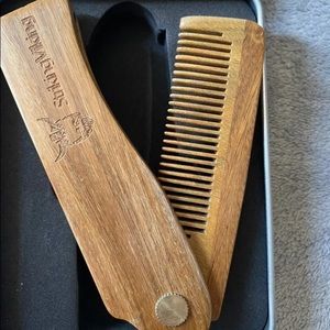 Foldable wooden comb